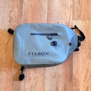 Filson Dry Sling Pack